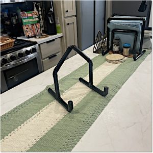 pipe art pitched holder